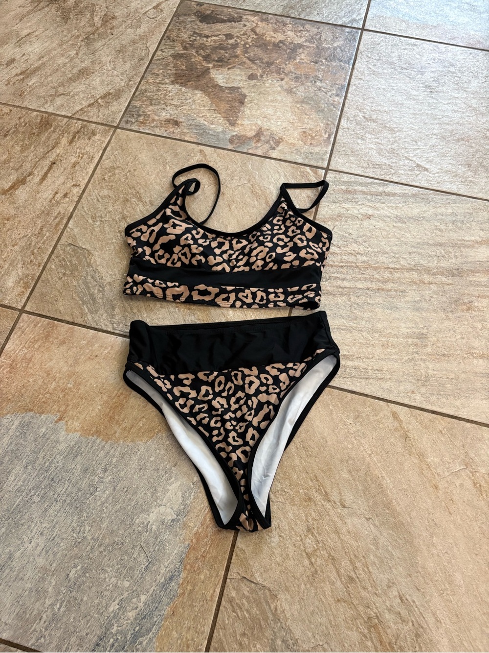 Animal print with black trim bikini in small GUC Unbranded